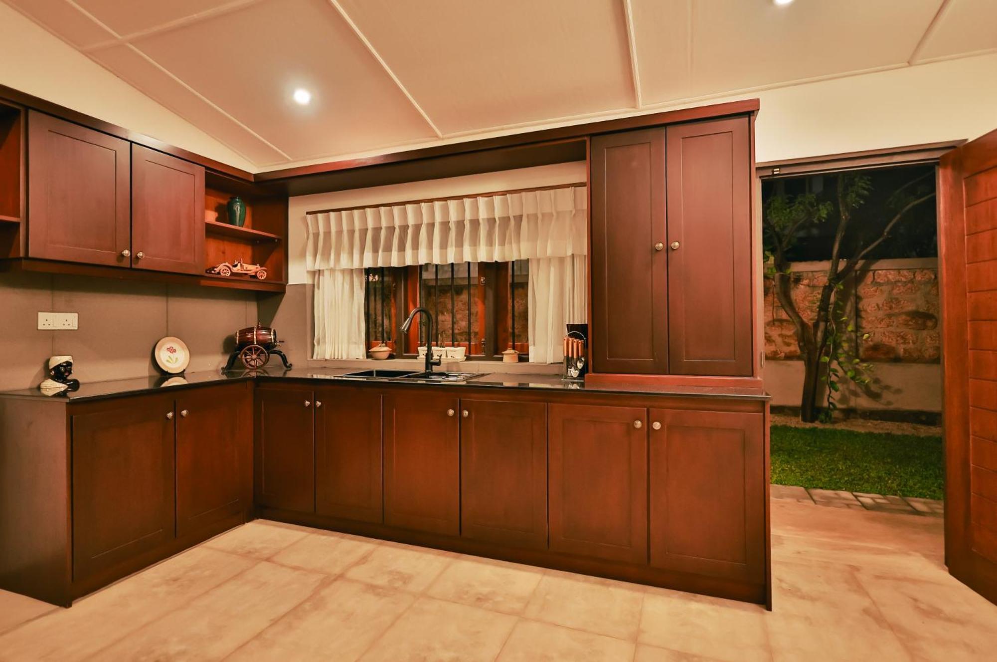 City Oasis 66 Negombo Exterior foto